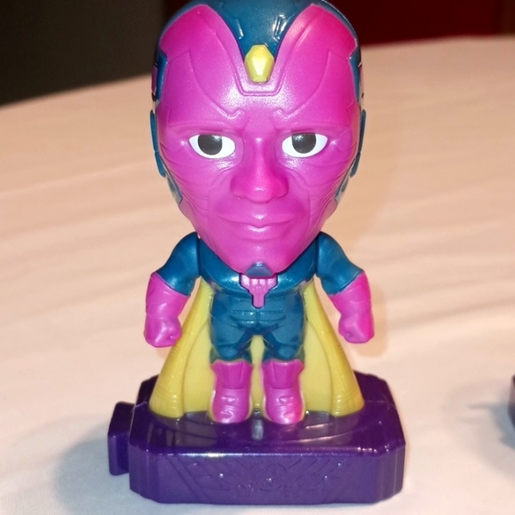 Marvel Avengers MacDonald toys lot of 3 - Picture 3 of 5